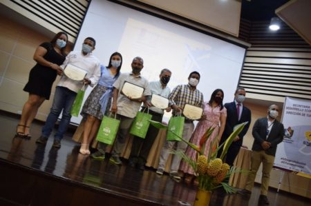 Gobernación del Tolima exaltó a 30 empresarios del sector turismo en su día