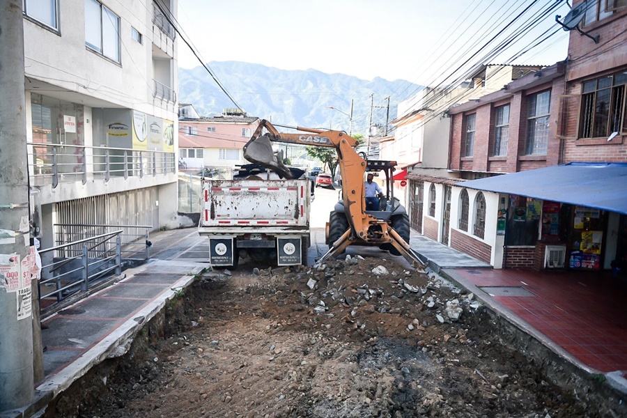 Alcaldía inició plan de pavimentación en diferentes comunas de Ibagué