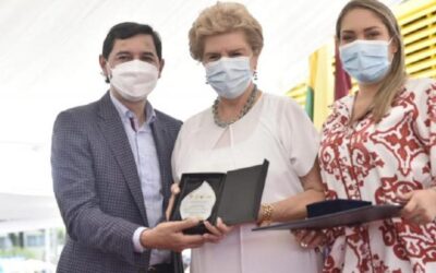 Ciudadanos ilustres fueron condecorados en el cumpleaños de Ibagué