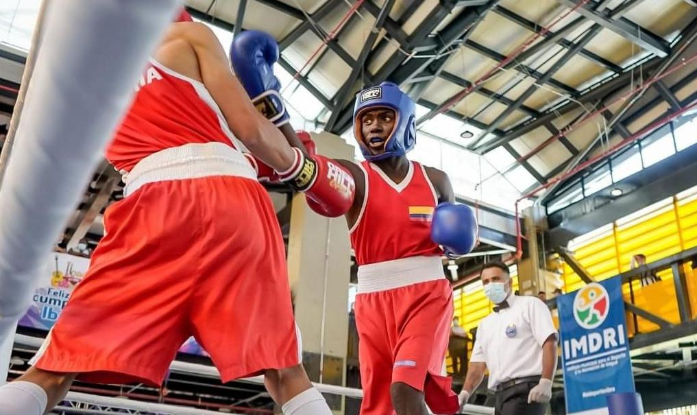 Alcalde Andrés Hurtado entregó primera obra de infraestructura deportiva a los ibaguereños