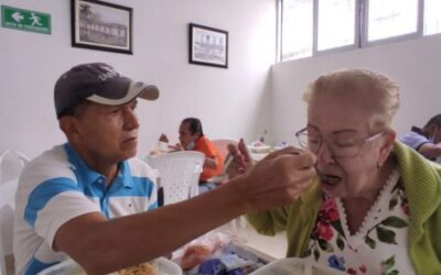 Adultos mayores de Ibagué continúan recibiendo una alimentación sana y balanceada