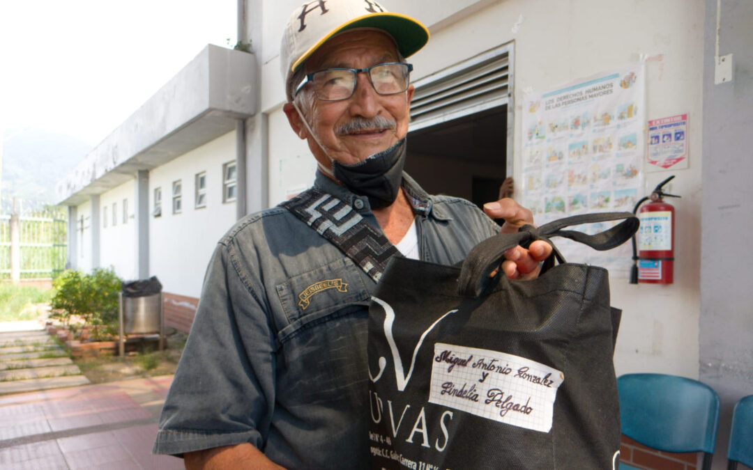 Nuevos usuarios se benefician del comedor comunitario para el adulto mayor en el barrio La Cima