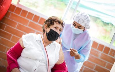 Con jornada especial para docentes, continúa la vacunación contra el Covid-19 en Ibagué