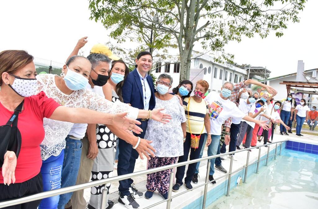 Alcaldía puso en funcionamiento la piscina del Centro Integral La Cima 