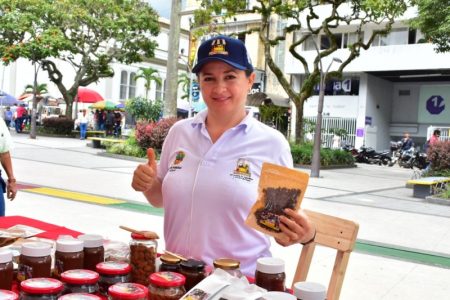 Claudia Ocampo, la productora ibaguereña que saca adelante su hogar con cacao 