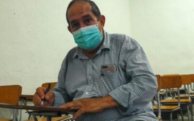 ¡No importa la edad! Don Mario, un adulto mayor de Ibagué estudiará música en la EFAC 