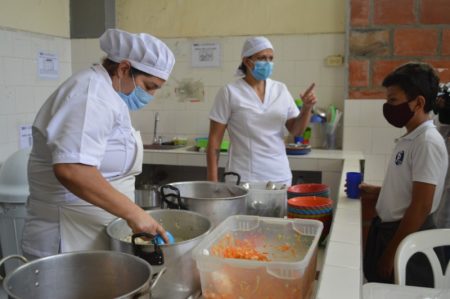 Inició la alimentación preparada en sitio del PAE en Ibagué 