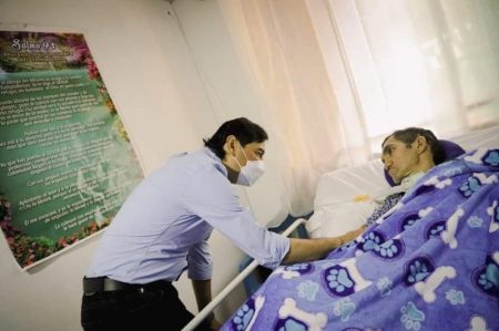 Javier Rodríguez, el ibaguereño que recibió la dosis un millón contra el covid-19 