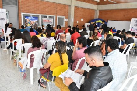 Estrategia de ‘Empleo al Barrio’ llegó a la comuna Cinco de Ibagué