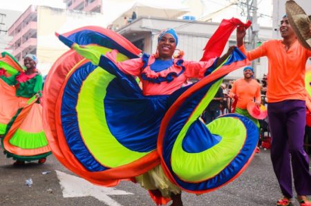 Ibaguereños y colombianos se gozaron el regreso del desfile Nacional e Internacional del Folclor