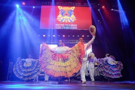 Con color y mucho sabor se vivió el lanzamiento del 48° Festival Folclórico Colombiano