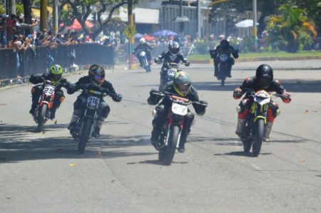El motociclismo se tomó el 48° Festival Folclórico Colombiano en Ibagué