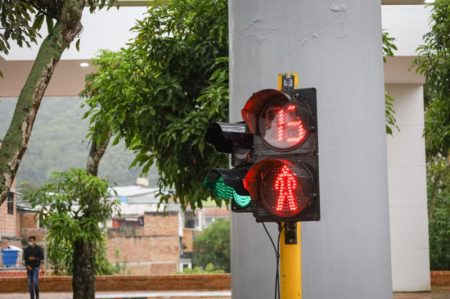 Ibagué tendría semáforos peatonales inteligentes