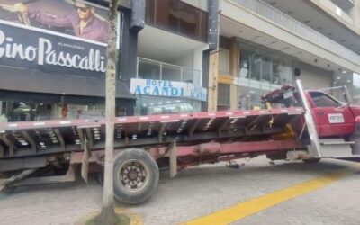 Sancionan a conductor que provocó hundimiento en la carrera Tercera de Ibagué