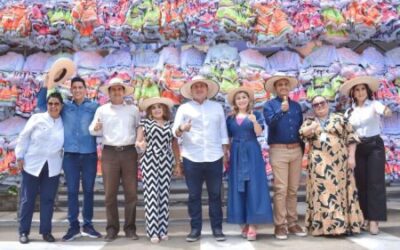 Gobernación del Tolima entregó trajes típicos a organizaciones culturales del departamento
