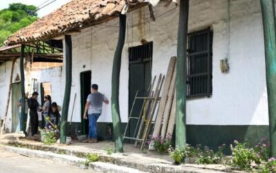 Voluntarios restauraron la fachada de dos casas coloniales en Ambalema
