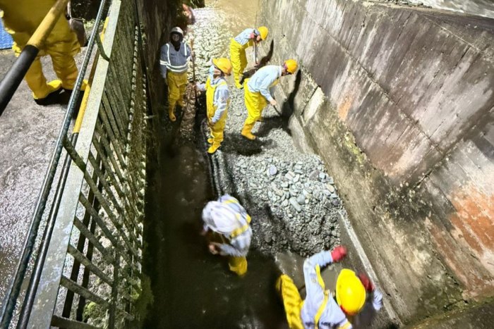 IBAL trabaja en el restablecimiento de la captación en la bocatoma Combeima