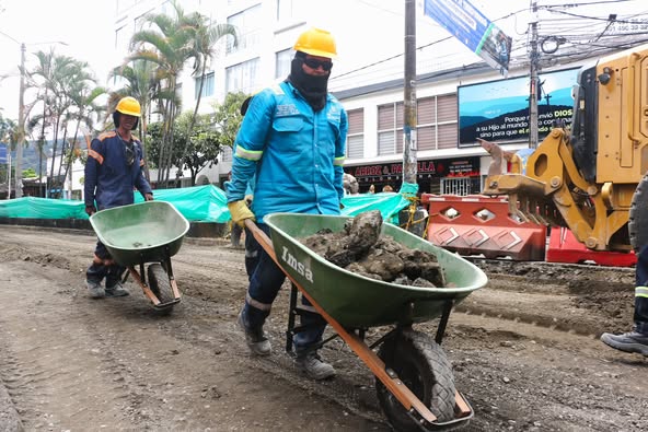 Seguimos avanzando en la rehabilitación de la carrera Quinta, entre calles 10 y 15. Con maquinaria de última tecnología.