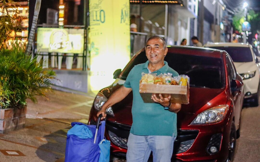 Con venta de papitas fritas, beneficiario de Inficréditos saca adelante a su familia