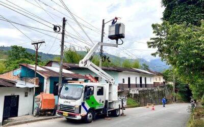¡Adiós lámparas viejas! Alcaldía inició modernización a LED de cerca de 320 luminarias en la comuna Uno