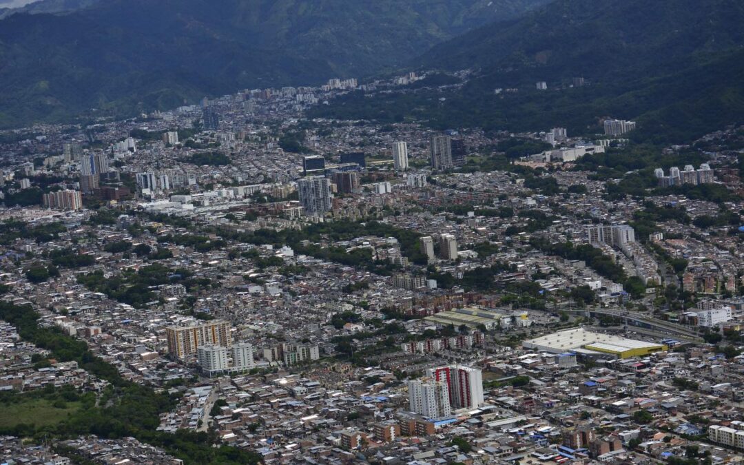Alcaldía socializa ante el Concejo proyectos para financiar programas sociales y pavimentar vías