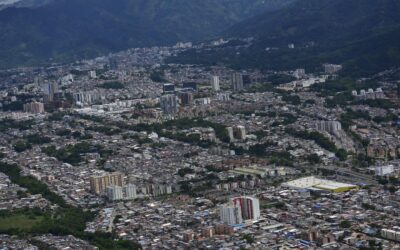 Alcaldía socializa ante el Concejo proyectos para financiar programas sociales y pavimentar vías