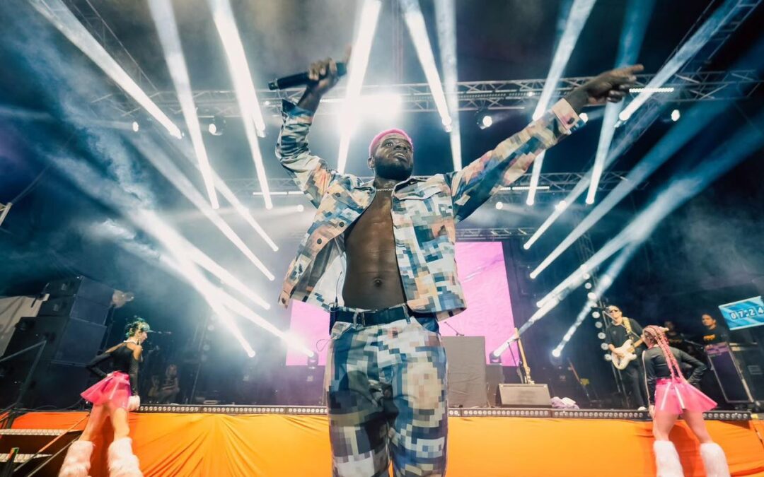 No se pierda el gran concierto gratuito lleno de música y espectáculo de drones y luces